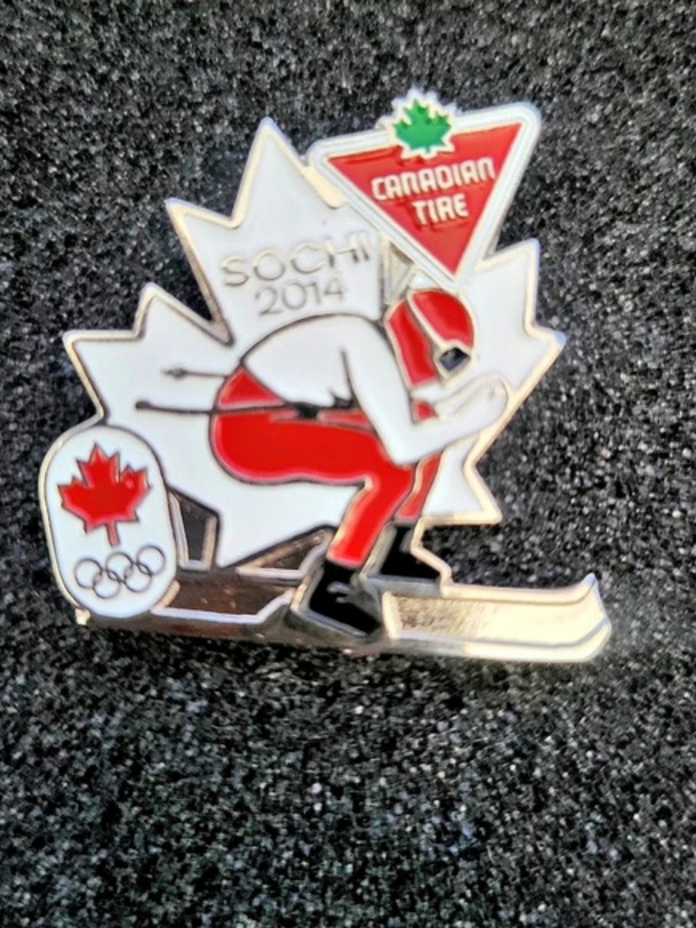 2014 Sochi Olympic Canadian Tire Pin Red White